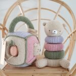 Set de cubo didáctico + Apilable Kuma (osito) - Rosa, beige, lila y verde seco (idem foto)